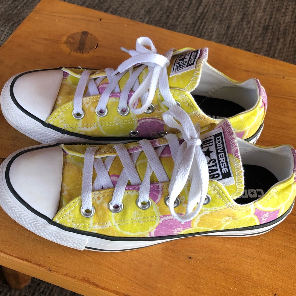 Converse Allstar Sneakers SPRING LEMONADE COLORS! Women’s 6.5 LIKE NEW